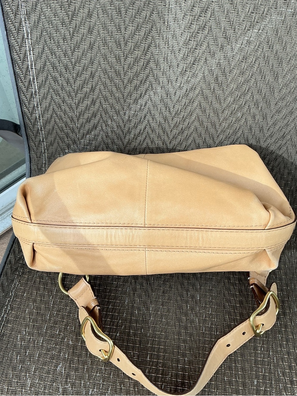 Coach Vintage Camel Tan Leather PEYTON Shoulder Bag 14502 - Picture 8 of 11